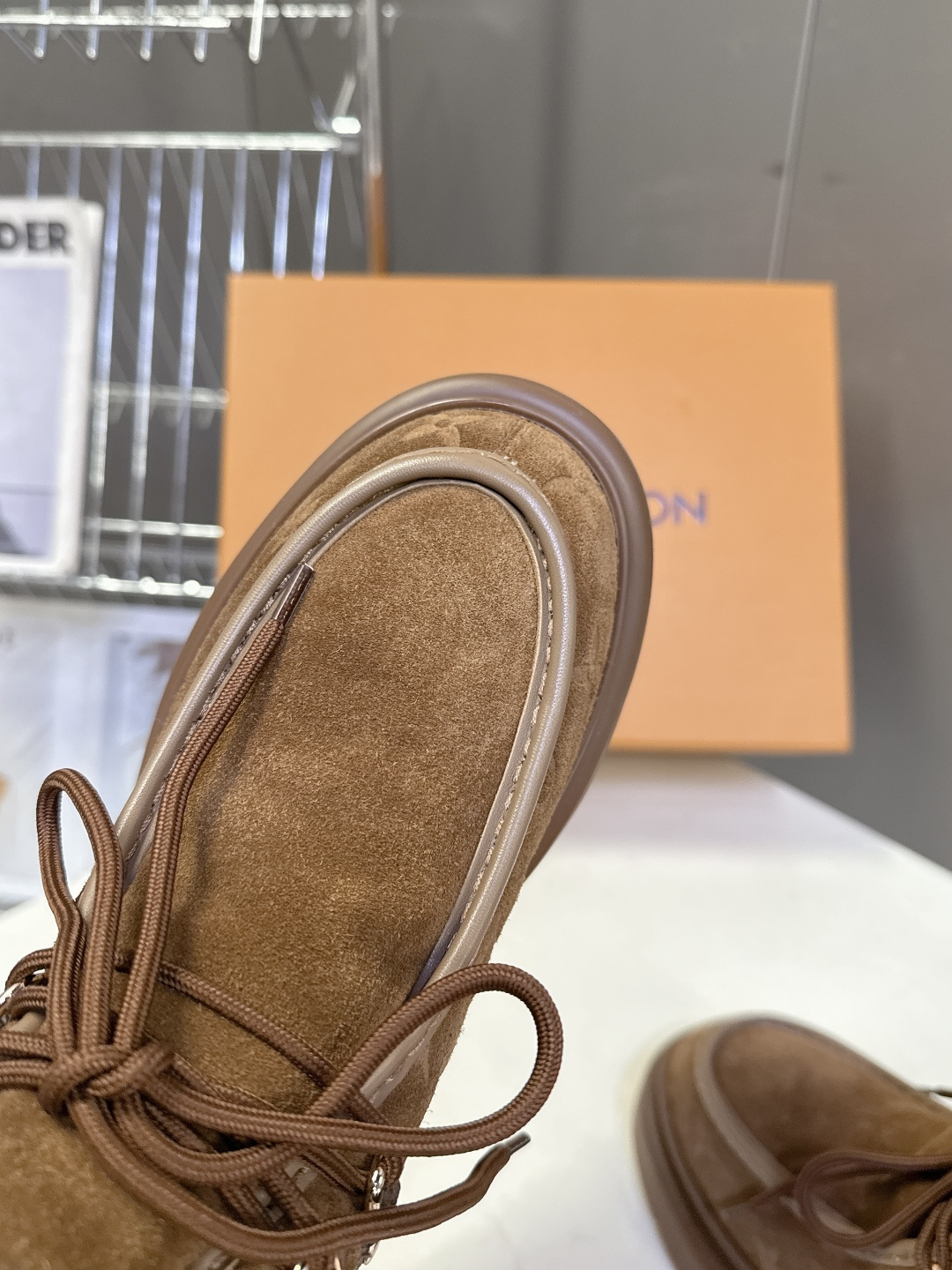 路易威登Louis Vuitton秋冬最新走秀款 雪地靴 超多明星时尚博主种草 lv秀场出镜率最高的单品