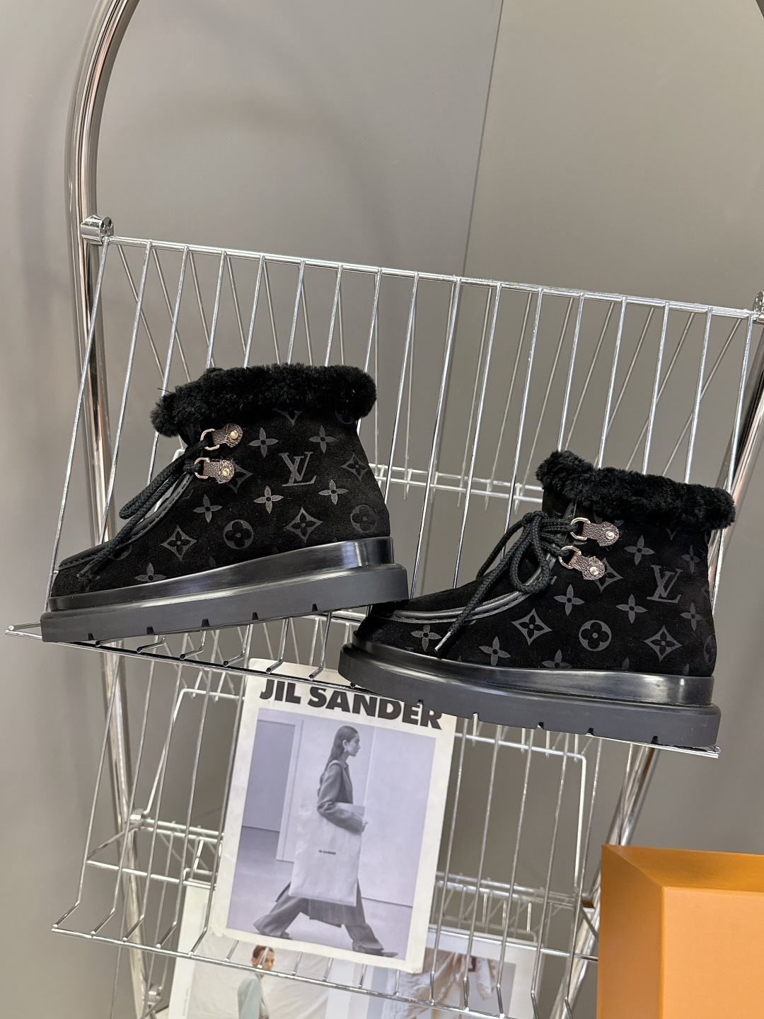 路易威登Louis Vuitton秋冬最新走秀款 雪地靴 超多明星时尚博主种草 lv秀场出镜率最高的单品