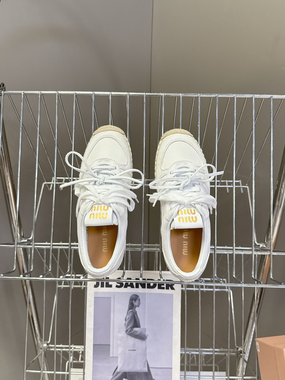 MiuMiu缪缪2026春夏最新走秀款渔夫鞋 薄底鞋 休闲鞋 超多明星网红种草 国内外博主刷爆的一款 小