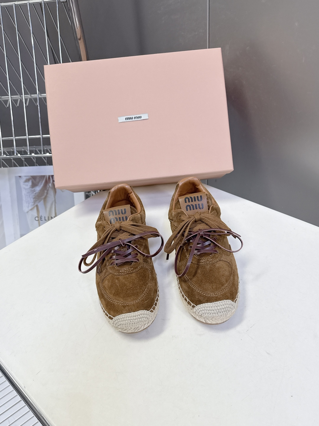 MiuMiu缪缪2026春夏最新走秀款渔夫鞋 薄底鞋 休闲鞋 超多明星网红种草 国内外博主刷爆的一款 小