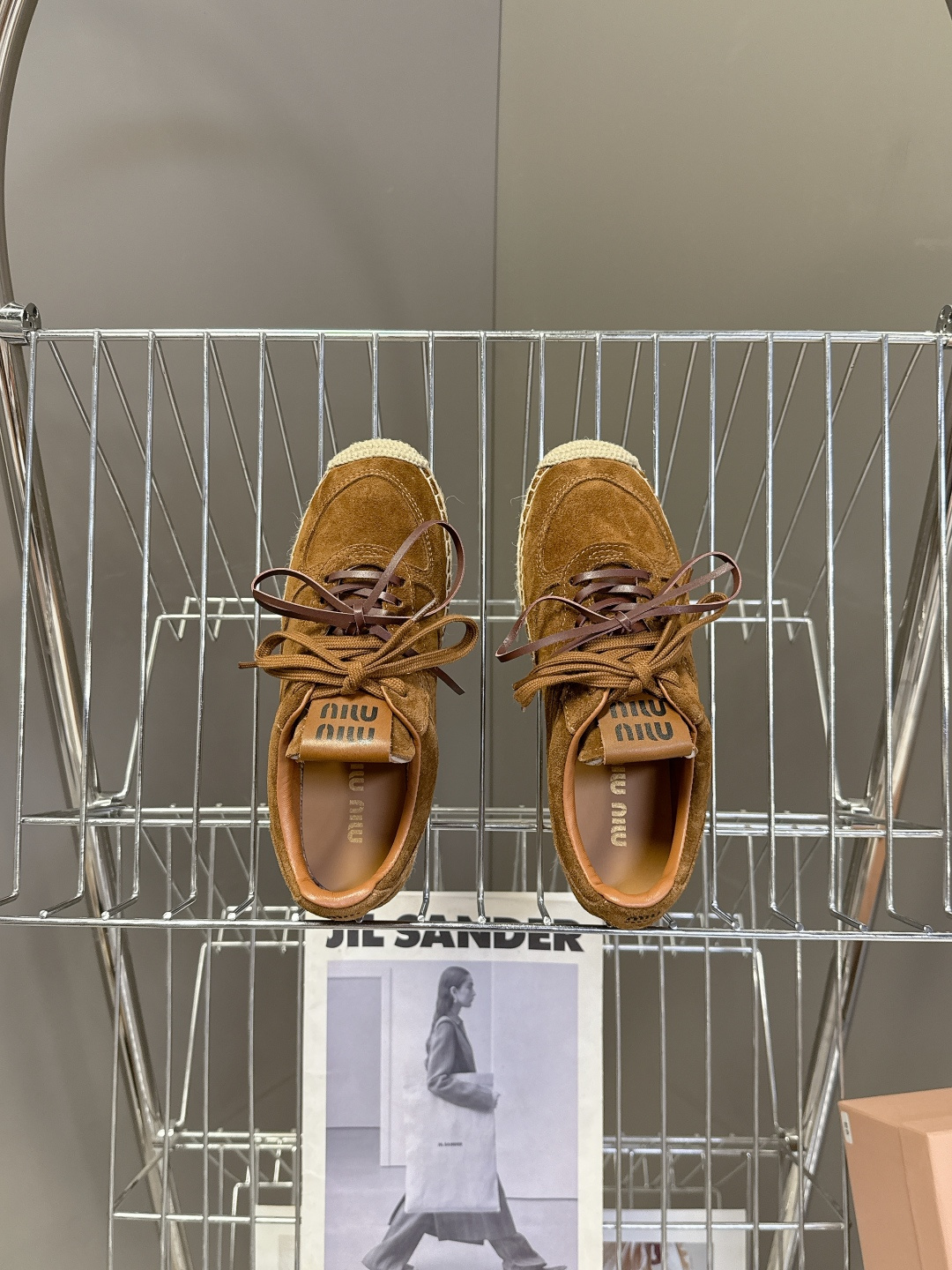 MiuMiu缪缪2026春夏最新走秀款渔夫鞋 薄底鞋 休闲鞋 超多明星网红种草 国内外博主刷爆的一款 小