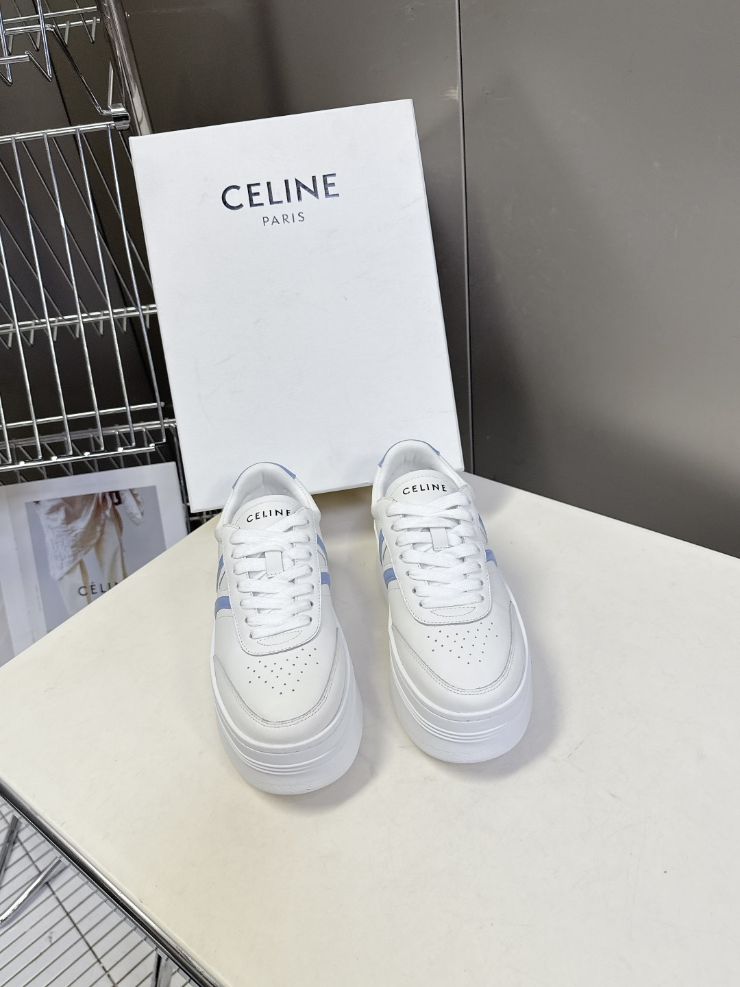 CELINE思琳春夏最新款厚底小白鞋 休闲鞋 超多明星网红种草 Lisa同款轻奢风格的小白鞋 简单舒服，