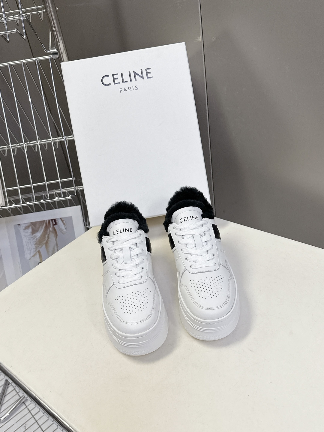 CELINE思琳秋冬最新款厚底小白鞋 毛毛鞋 休闲鞋 超多明星网红种草 Lisa同款轻奢风格的小白鞋 简