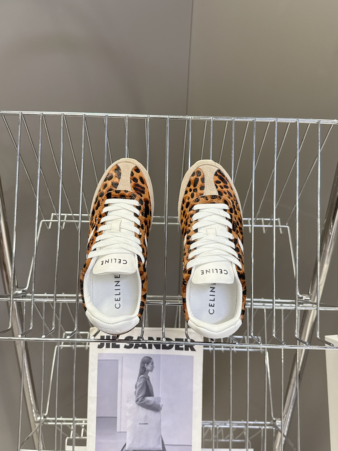 男装➕20 Celine思琳最新情侣款休闲鞋德训运动鞋 小白鞋，专柜7000RMB购入开发 充满街头感的