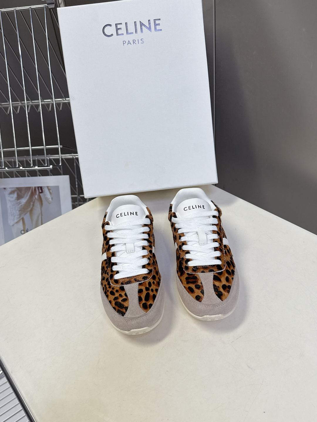 男装➕20 Celine思琳最新情侣款休闲鞋德训运动鞋 小白鞋，专柜7000RMB购入开发 充满街头感的