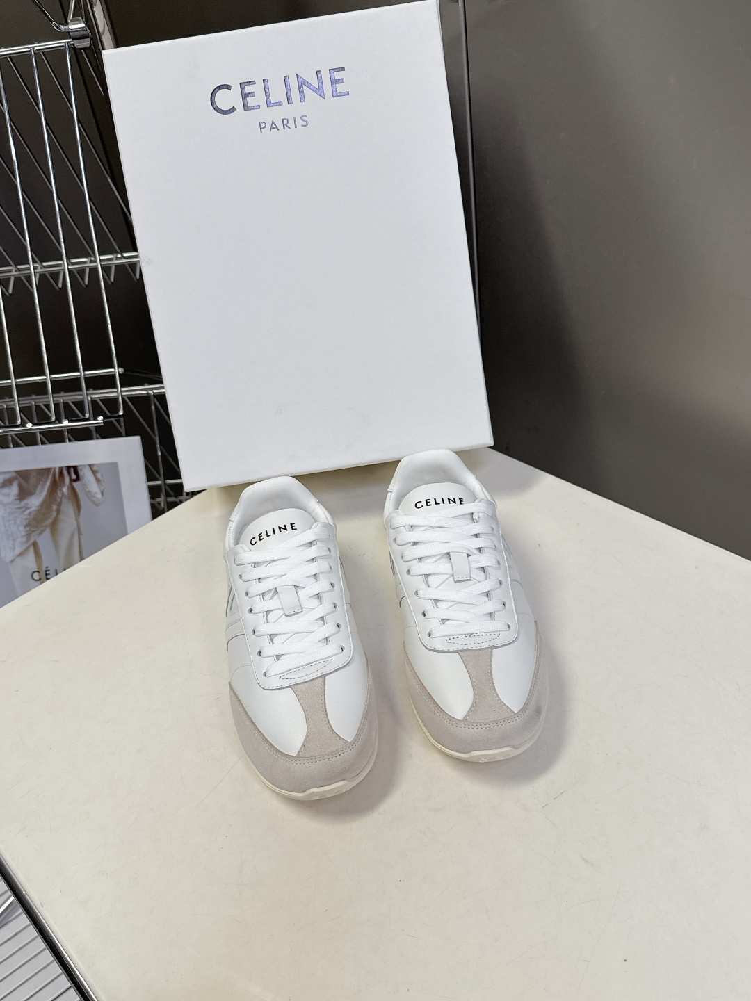 男装➕20 Celine思琳最新情侣款休闲鞋德训运动鞋 小白鞋，专柜7000RMB购入开发 充满街头感的