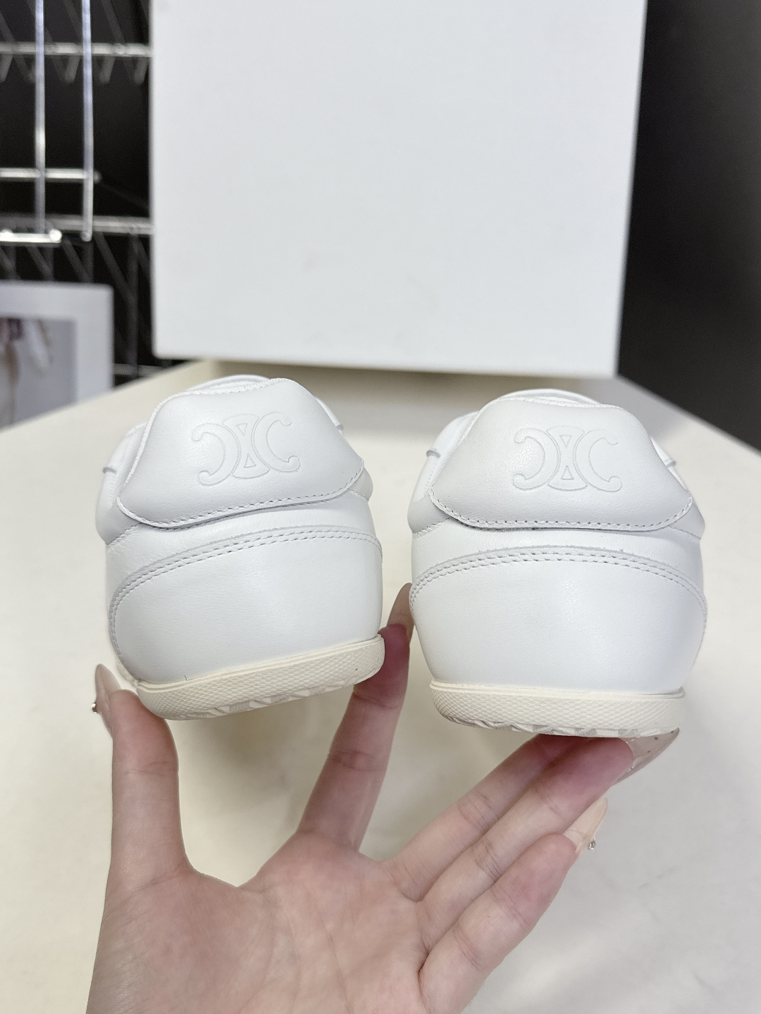 男装➕20 Celine思琳最新情侣款休闲鞋德训运动鞋 小白鞋，专柜7000RMB购入开发 充满街头感的