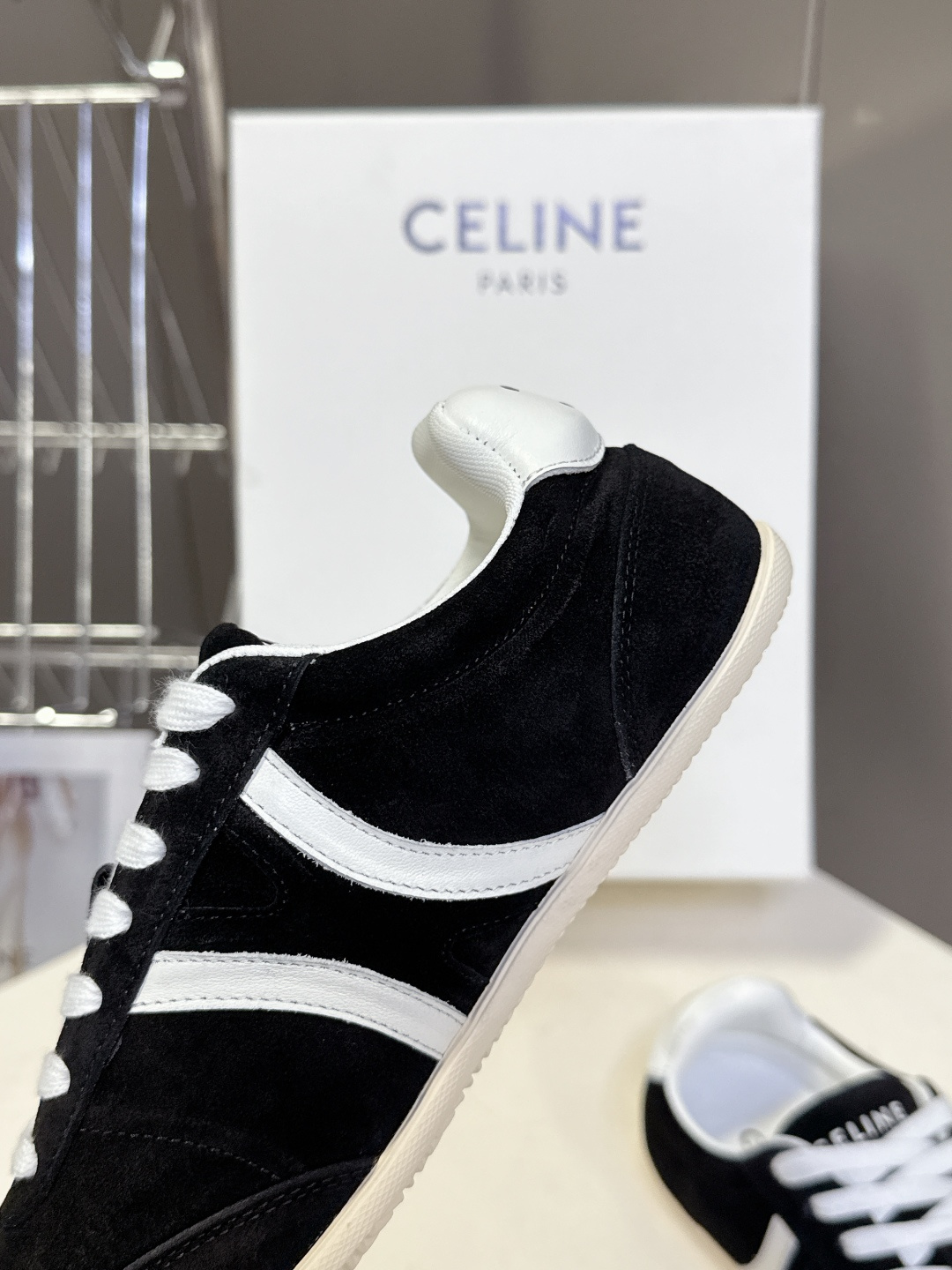 男装➕20 Celine思琳最新情侣款休闲鞋德训运动鞋 小白鞋，专柜7000RMB购入开发 充满街头感的