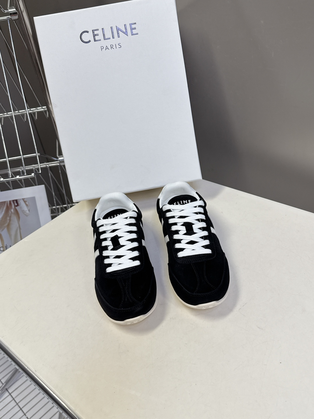 男装➕20 Celine思琳最新情侣款休闲鞋德训运动鞋 小白鞋，专柜7000RMB购入开发 充满街头感的