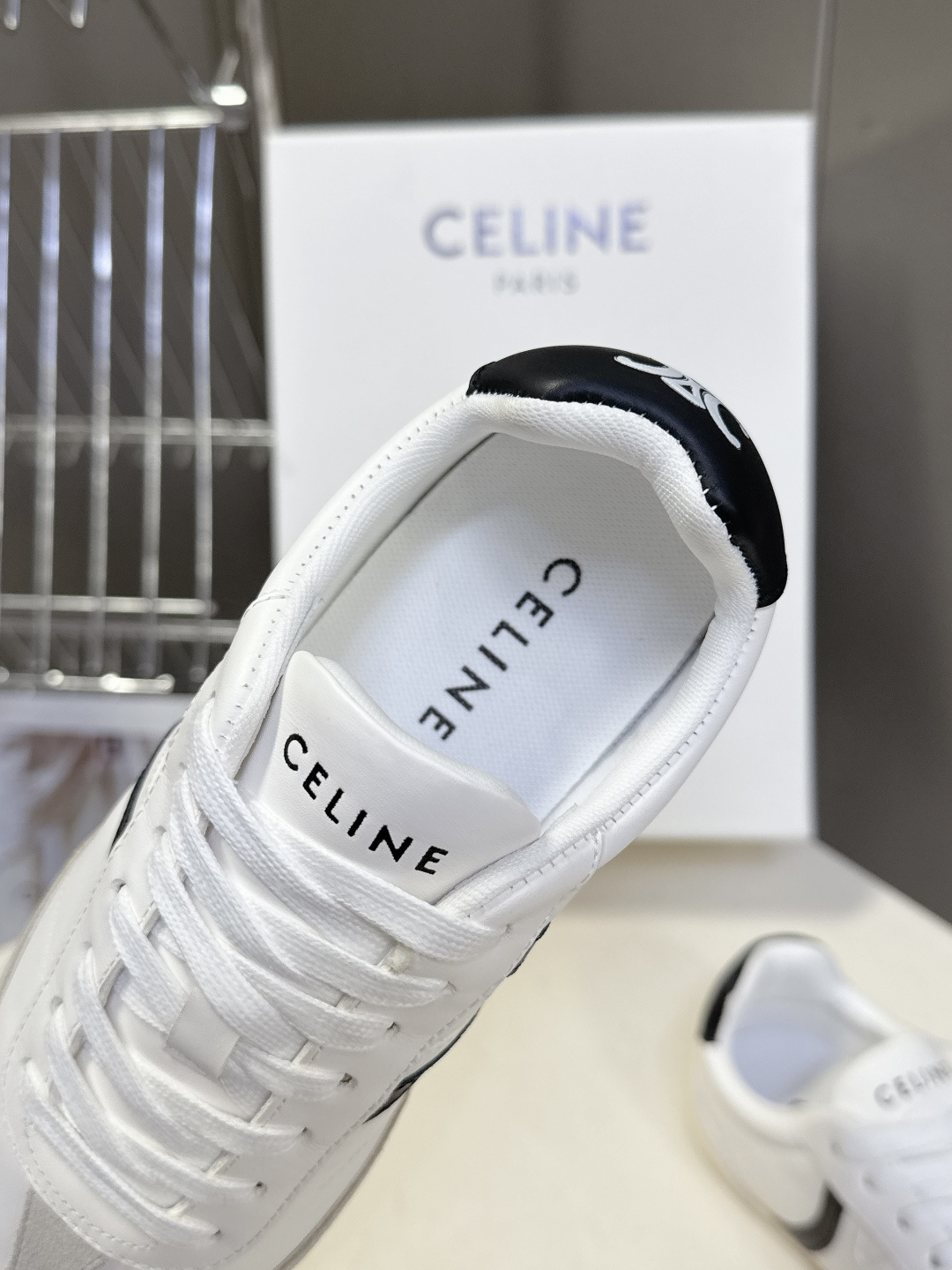 男装➕20 Celine思琳最新情侣款休闲鞋德训运动鞋 小白鞋，专柜7000RMB购入开发 充满街头感的