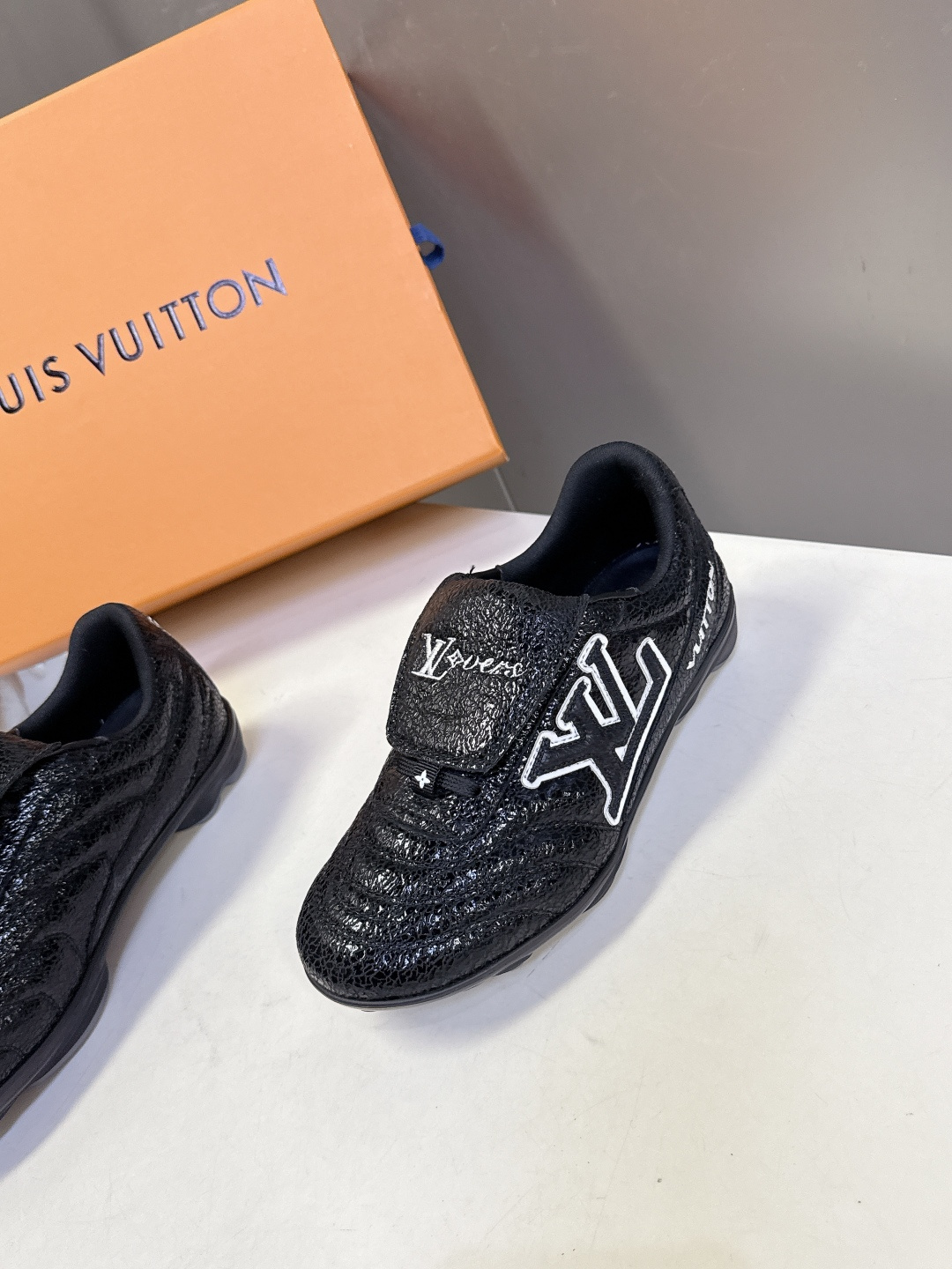 LV路易威登最新Footprint系列 情侣款足球运动鞋原版购入开发 做货 这款 Footprint S