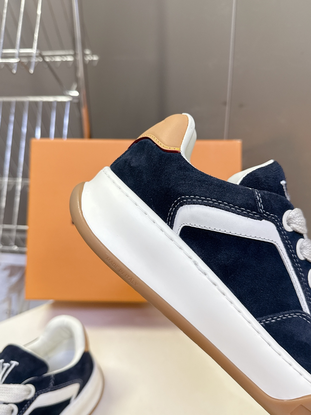 Louis Vuitton 路易威登最新情侣款 饼干鞋休闲鞋 超多明星时尚博主种草 原版购入开发 细节完