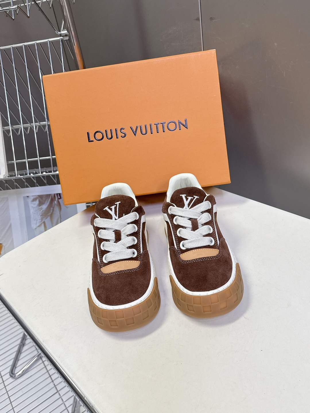 Louis Vuitton 路易威登最新情侣款 饼干鞋休闲鞋 超多明星时尚博主种草 原版购入开发 细节完