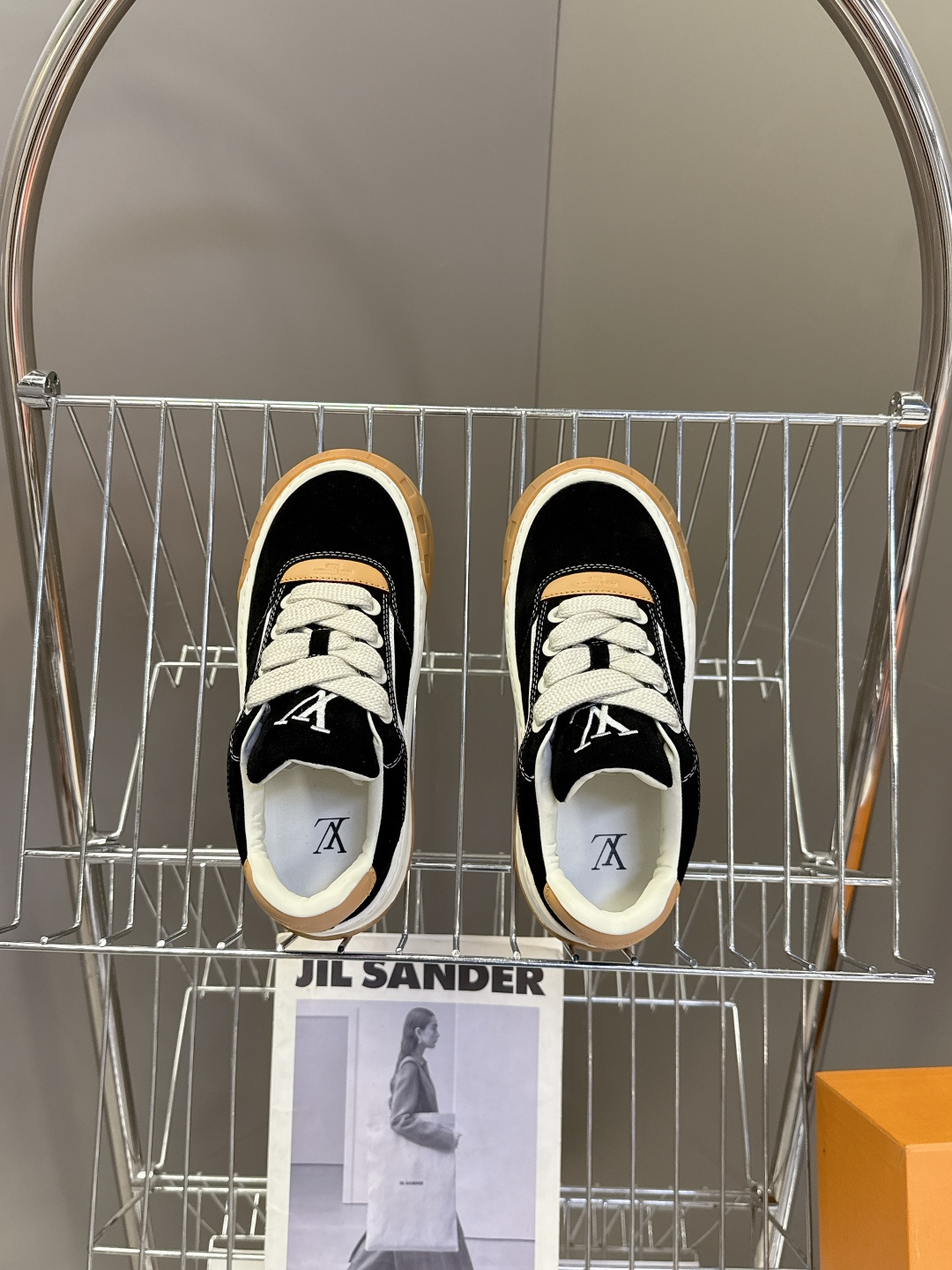 Louis Vuitton 路易威登最新情侣款 饼干鞋休闲鞋 超多明星时尚博主种草 原版购入开发 细节完