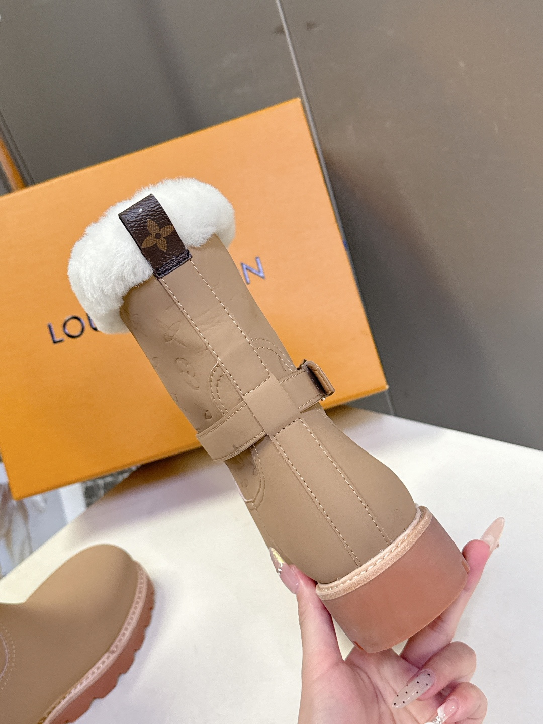 路易威登Louis Vuitton秋冬最新款毛毛短靴 超多明星网红种草 一看就超暖和 剁手党抓紧囤起来，