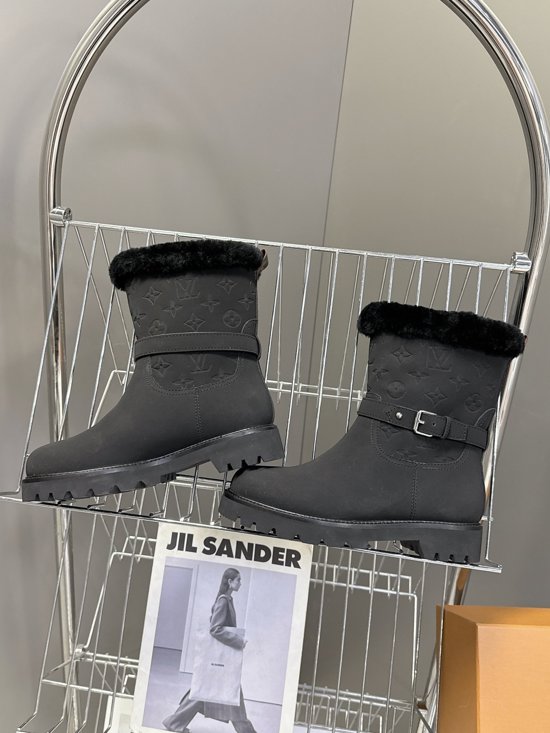 路易威登Louis Vuitton秋冬最新款毛毛短靴 超多明星网红种草 一看就超暖和 剁手党抓紧囤起来，