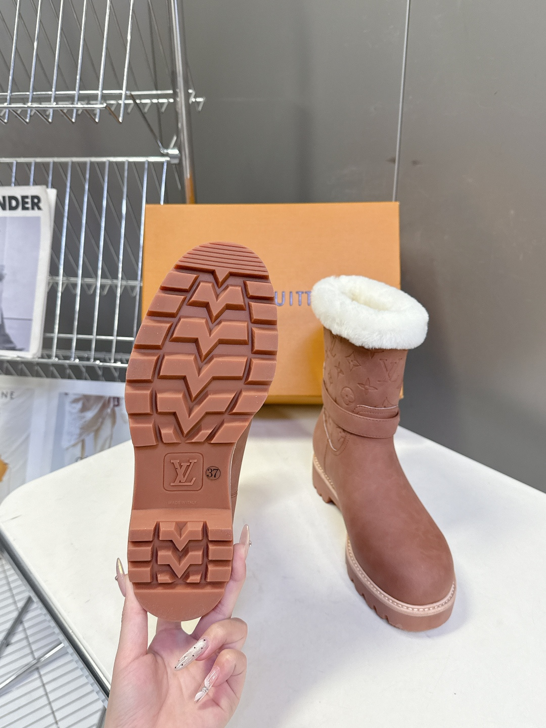 路易威登Louis Vuitton秋冬最新款毛毛短靴 超多明星网红种草 一看就超暖和 剁手党抓紧囤起来，