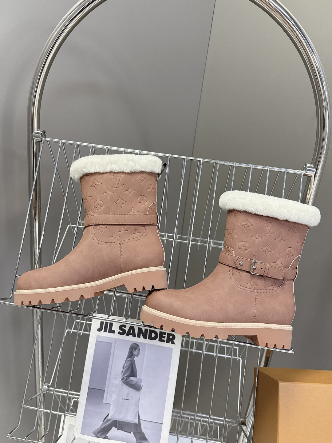 路易威登Louis Vuitton秋冬最新款毛毛短靴 超多明星网红种草 一看就超暖和 剁手党抓紧囤起来，