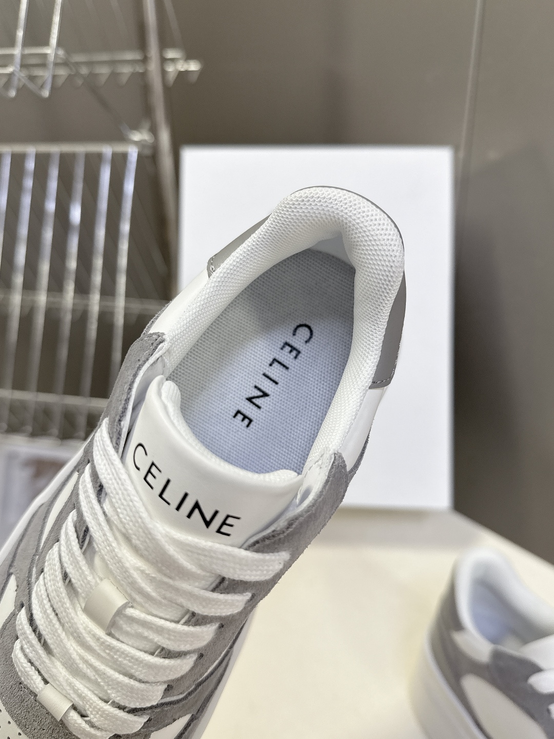 CELINE思琳春夏最新款厚底小白鞋 休闲鞋 超多明星网红种草 Lisa同款轻奢风格的小白鞋 简单舒服，