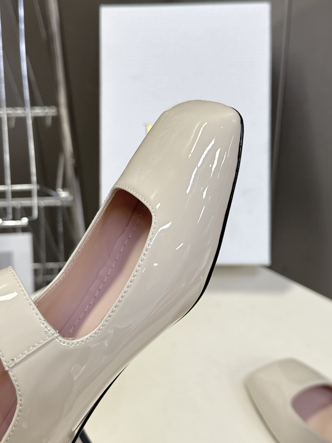 dior迪奥2026春夏最新走秀款粗跟时装鞋 超多明星时尚博主种草 每个女孩鞋柜都必须有一双D家时装鞋 