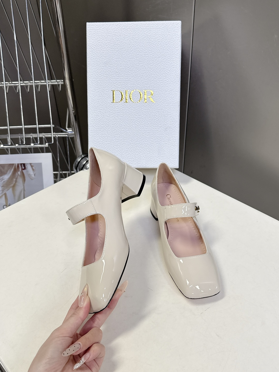 dior迪奥2026春夏最新走秀款粗跟时装鞋 超多明星时尚博主种草 每个女孩鞋柜都必须有一双D家时装鞋 