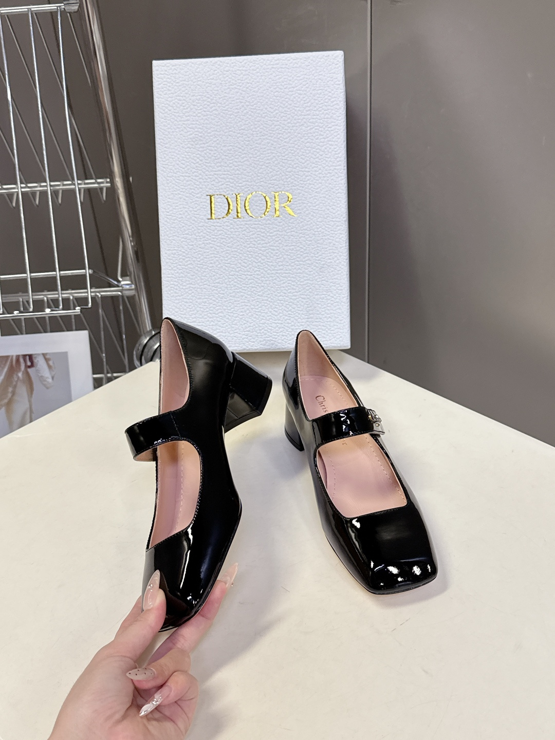 dior迪奥2026春夏最新走秀款粗跟时装鞋 超多明星时尚博主种草 每个女孩鞋柜都必须有一双D家时装鞋 