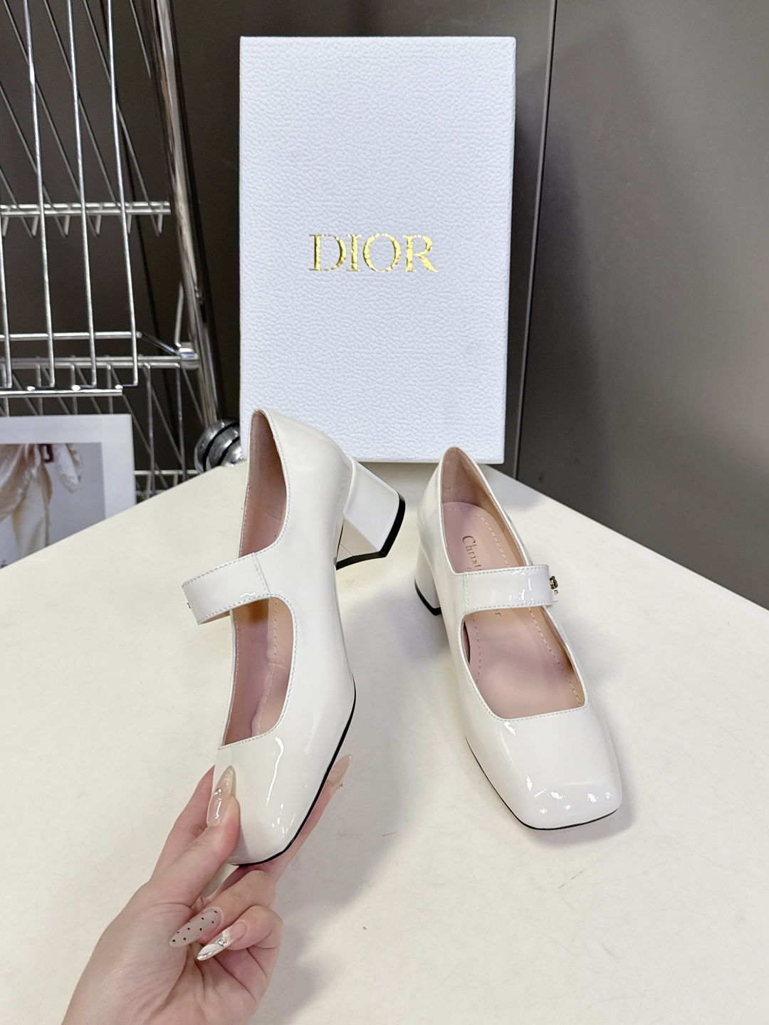 dior迪奥2026春夏最新走秀款粗跟时装鞋 超多明星时尚博主种草 每个女孩鞋柜都必须有一双D家时装鞋 