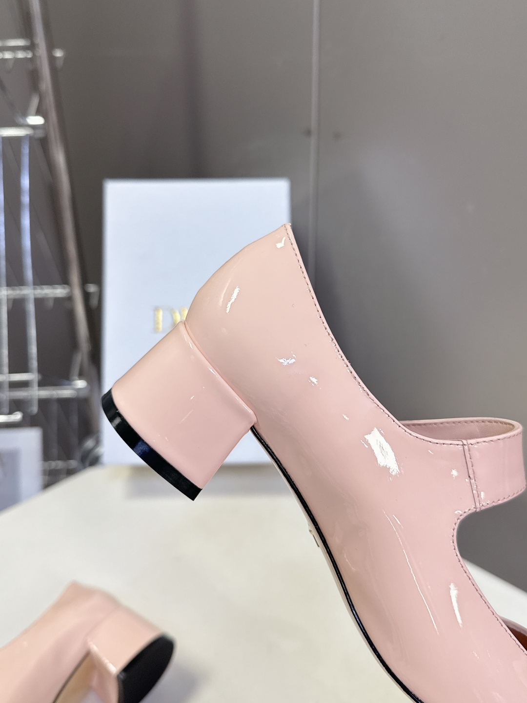 dior迪奥2026春夏最新走秀款粗跟时装鞋 超多明星时尚博主种草 每个女孩鞋柜都必须有一双D家时装鞋 