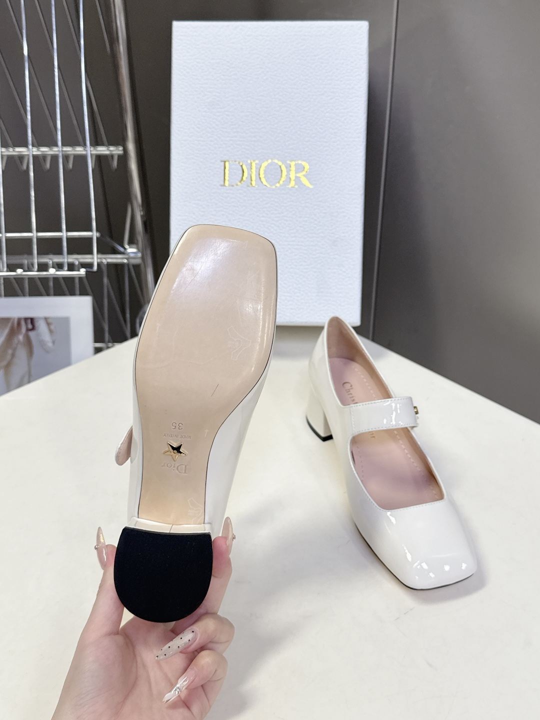 dior迪奥2026春夏最新走秀款粗跟时装鞋 超多明星时尚博主种草 每个女孩鞋柜都必须有一双D家时装鞋 