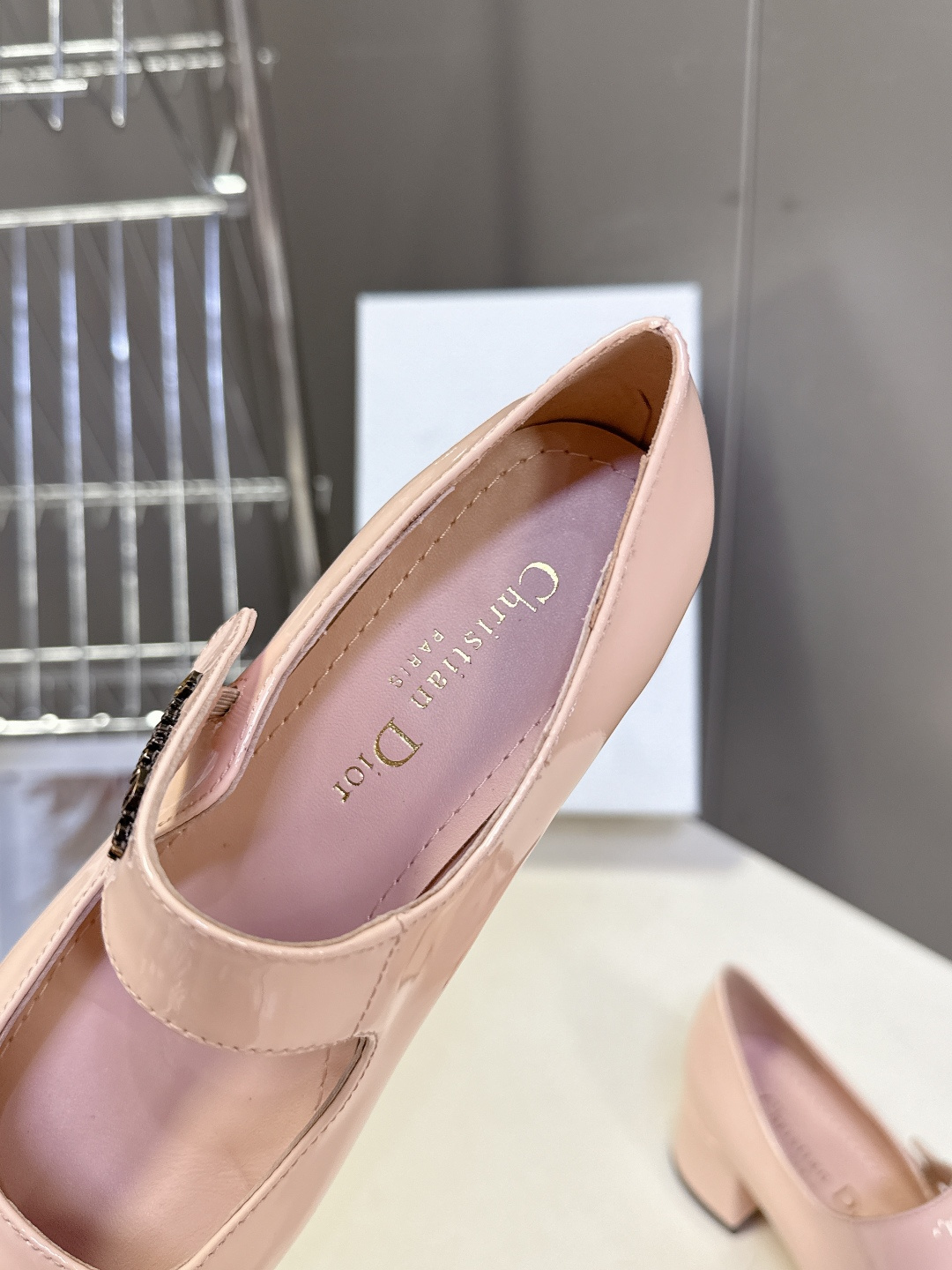 dior迪奥2026春夏最新走秀款粗跟时装鞋 超多明星时尚博主种草 每个女孩鞋柜都必须有一双D家时装鞋 