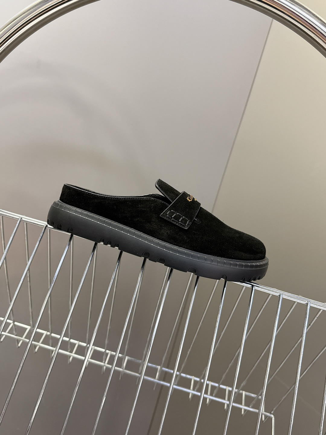 Dior迪奥2026春夏最新走秀款半拖 超多明星网红种草 夏天必备 经典的版型设计➕上迪奥LOGO五金点