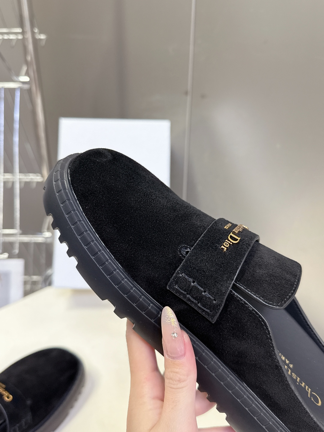 Dior迪奥2026春夏最新走秀款半拖 超多明星网红种草 夏天必备 经典的版型设计➕上迪奥LOGO五金点