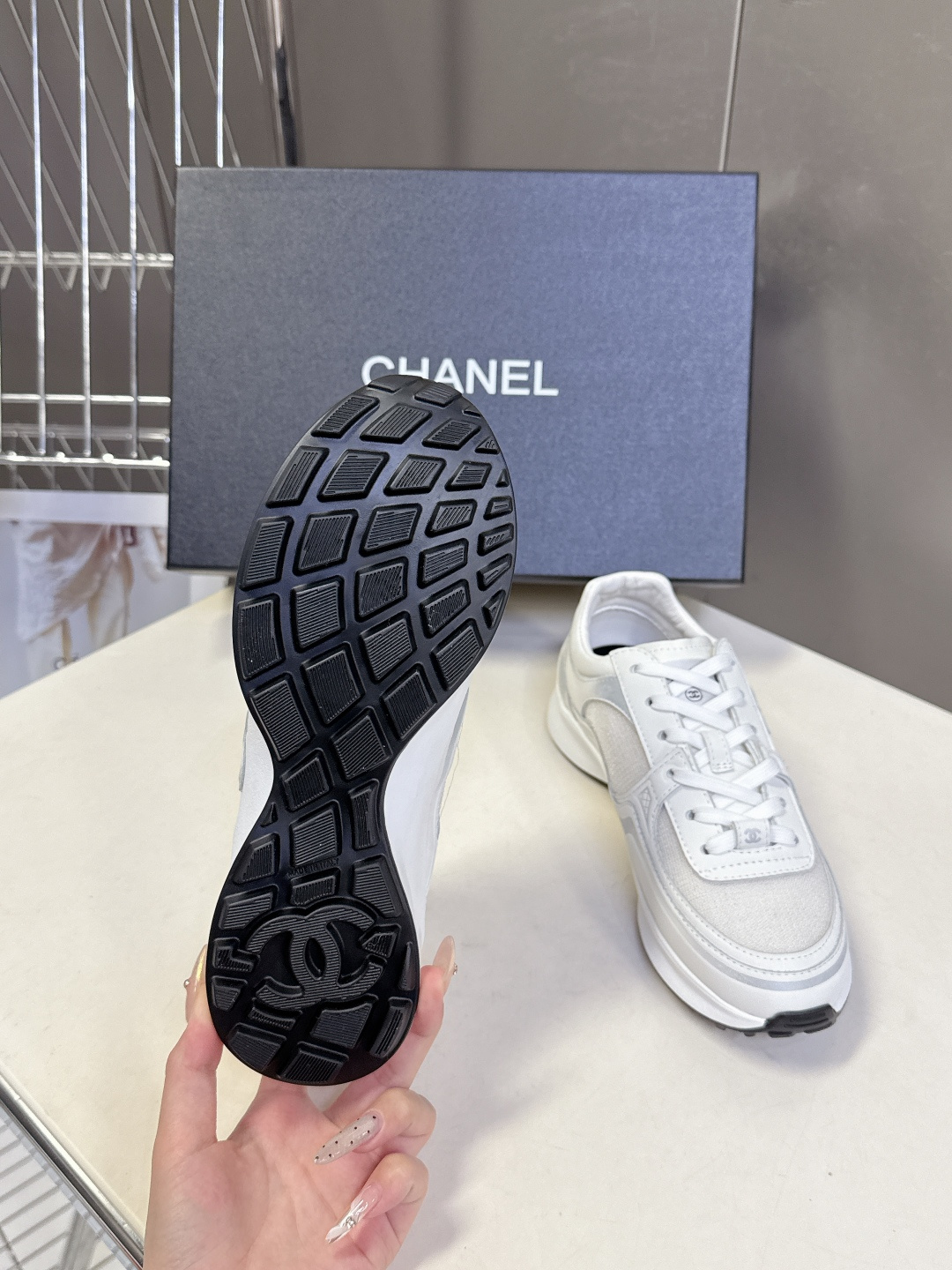 CHANEL香奈儿春夏最新款运动鞋超多明星网红种草 正品太古汇RMB11900购入开发细节完美对原版香奈