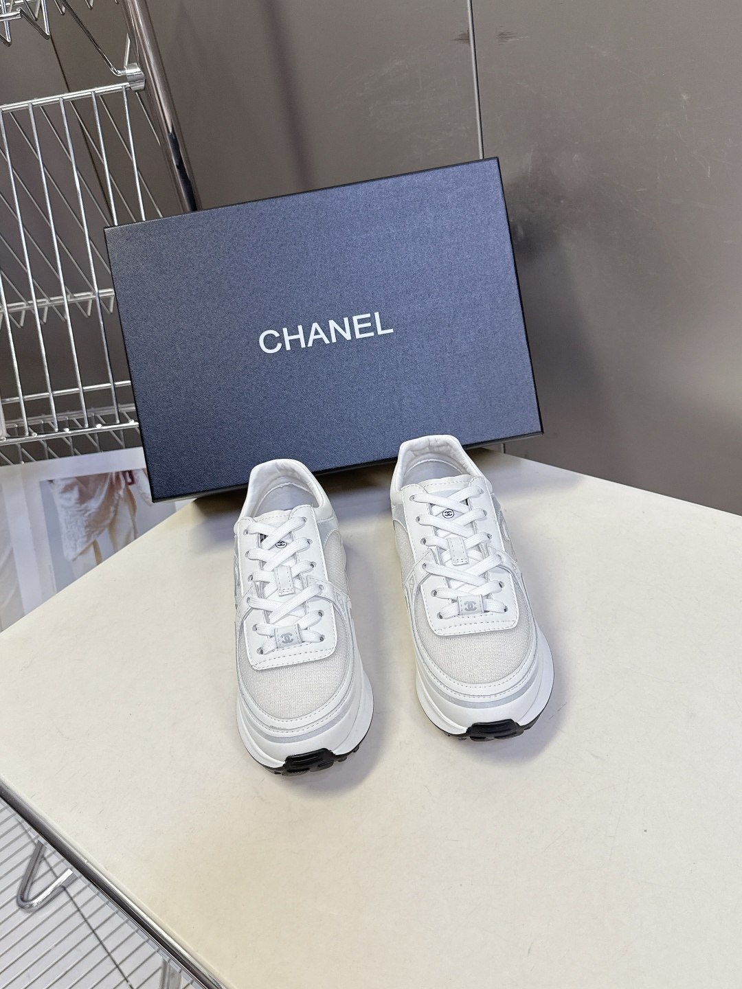 CHANEL香奈儿春夏最新款运动鞋超多明星网红种草 正品太古汇RMB11900购入开发细节完美对原版香奈