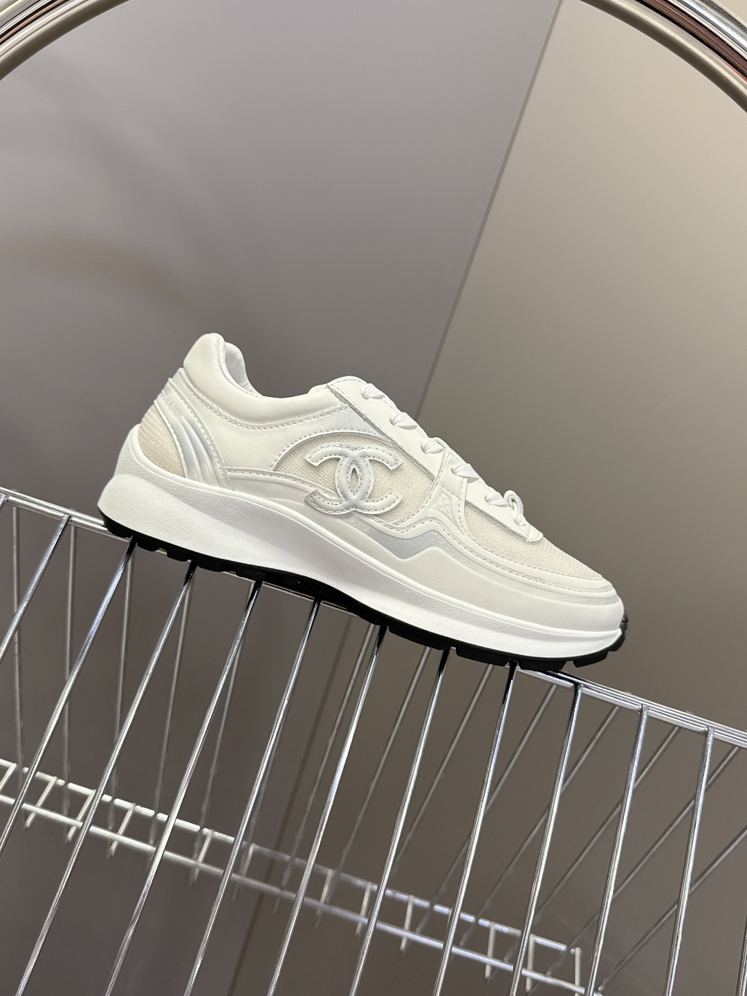 CHANEL香奈儿春夏最新款运动鞋超多明星网红种草 正品太古汇RMB11900购入开发细节完美对原版香奈