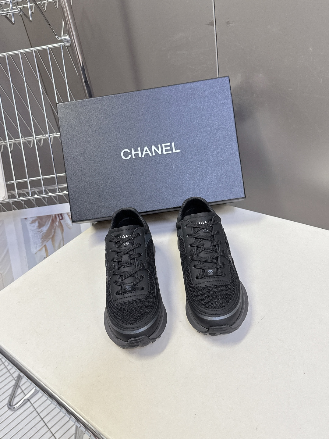 CHANEL香奈儿春夏最新款运动鞋超多明星网红种草 正品太古汇RMB11900购入开发细节完美对原版香奈