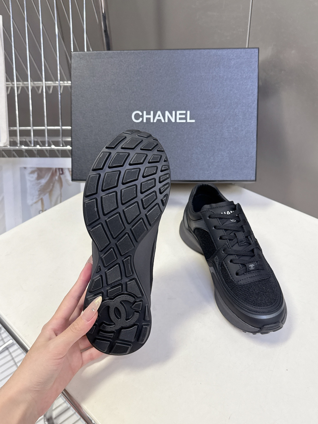 CHANEL香奈儿春夏最新款运动鞋超多明星网红种草 正品太古汇RMB11900购入开发细节完美对原版香奈