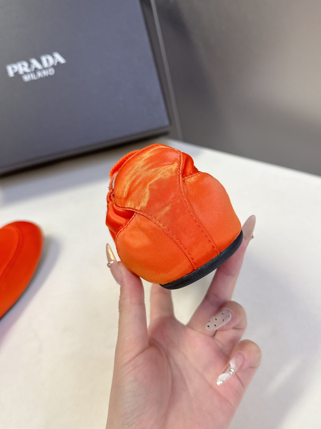 PRADA普拉达最新款复古休闲鞋 德训鞋 超多明星时尚博主种草 走秀款 复古感时髦满满 随意百搭 时尚休