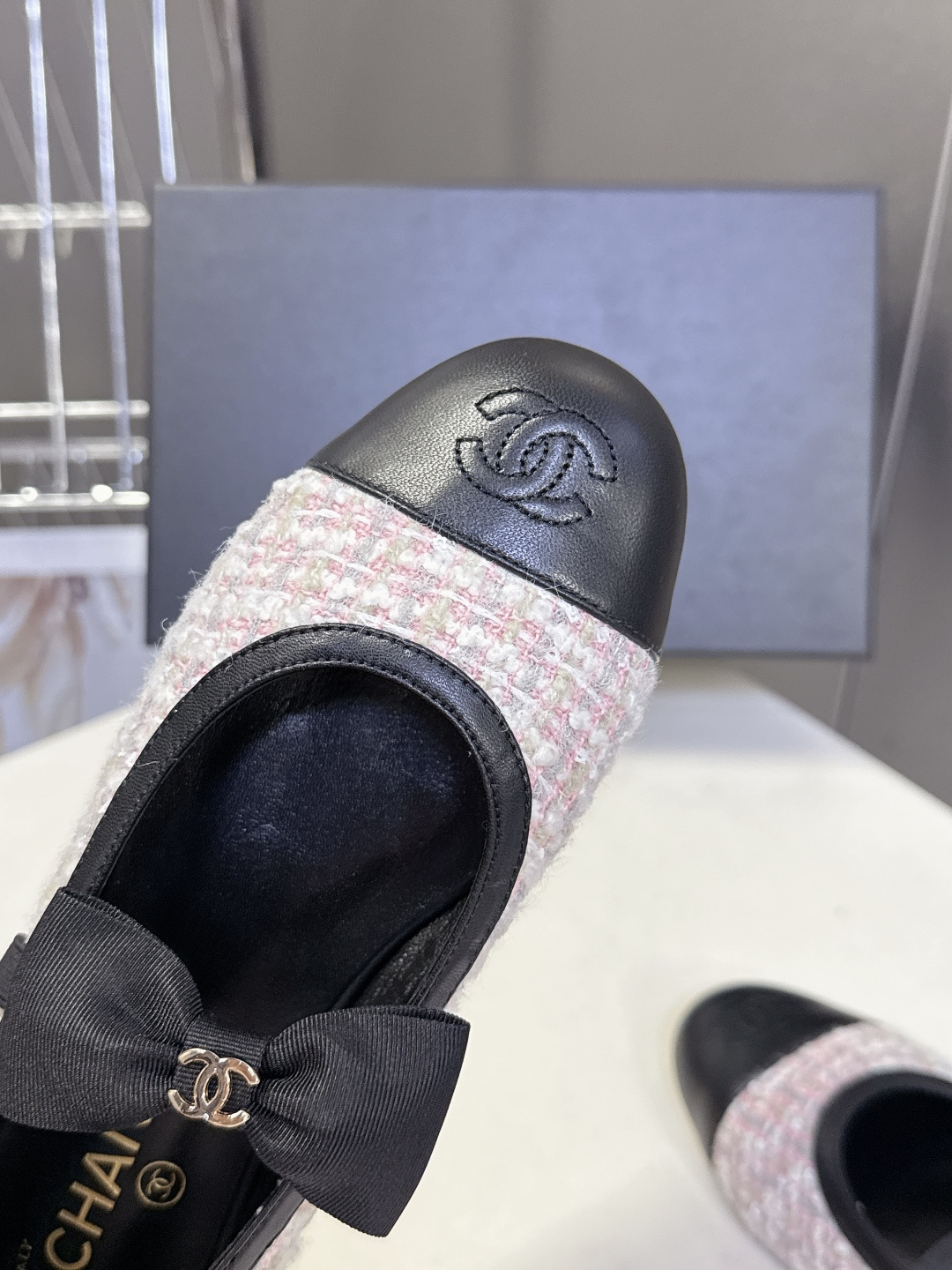 CHANEL香奈儿26C春夏最新款玛丽珍鞋 超多网红时尚博主种草 高级感舒适，配女神们的半身裙 经典的小