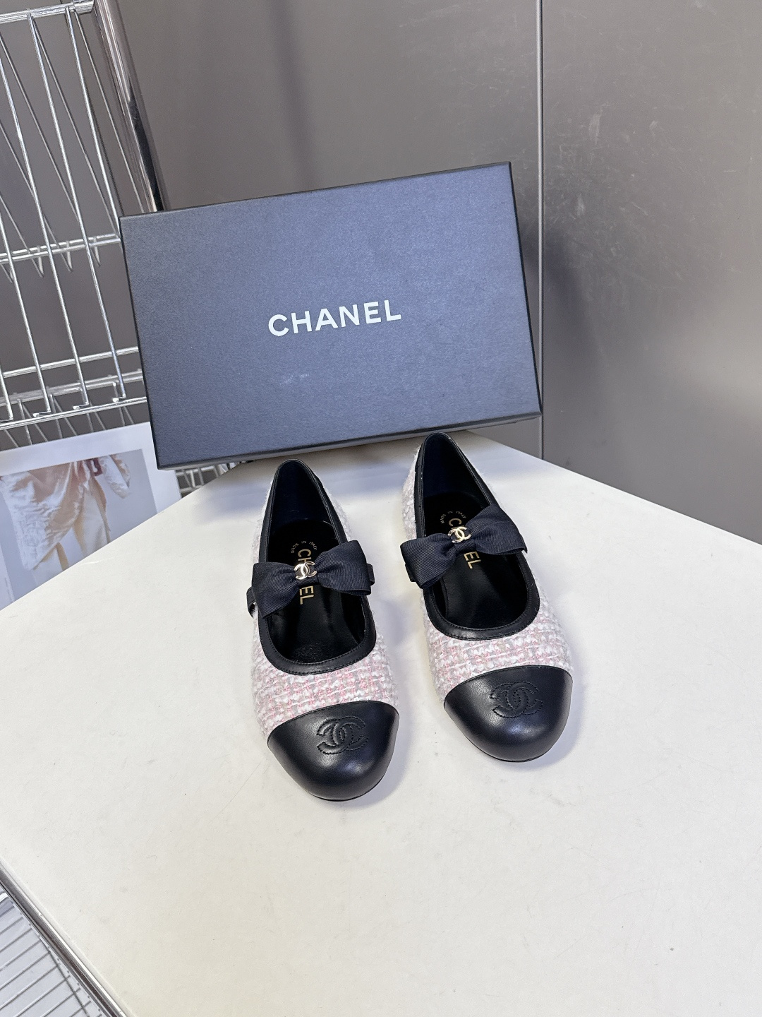 CHANEL香奈儿26C春夏最新款玛丽珍鞋 超多网红时尚博主种草 高级感舒适，配女神们的半身裙 经典的小