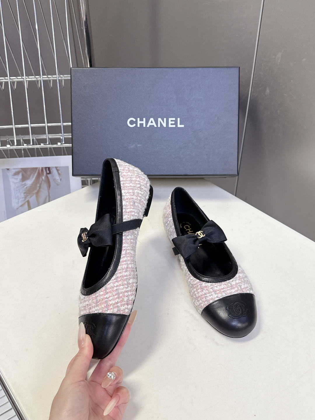 CHANEL香奈儿26C春夏最新款玛丽珍鞋 超多网红时尚博主种草 高级感舒适，配女神们的半身裙 经典的小