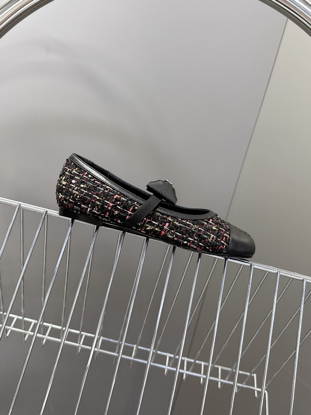 CHANEL香奈儿26C春夏最新款玛丽珍鞋 超多网红时尚博主种草 高级感舒适，配女神们的半身裙 经典的小