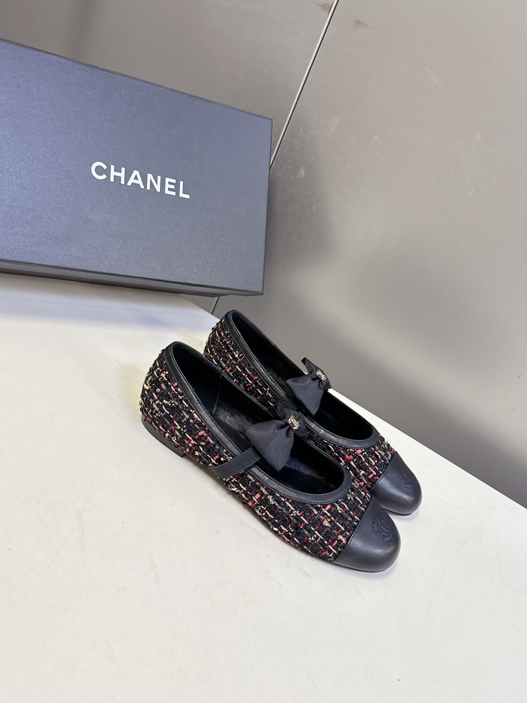 CHANEL香奈儿26C春夏最新款玛丽珍鞋 超多网红时尚博主种草 高级感舒适，配女神们的半身裙 经典的小