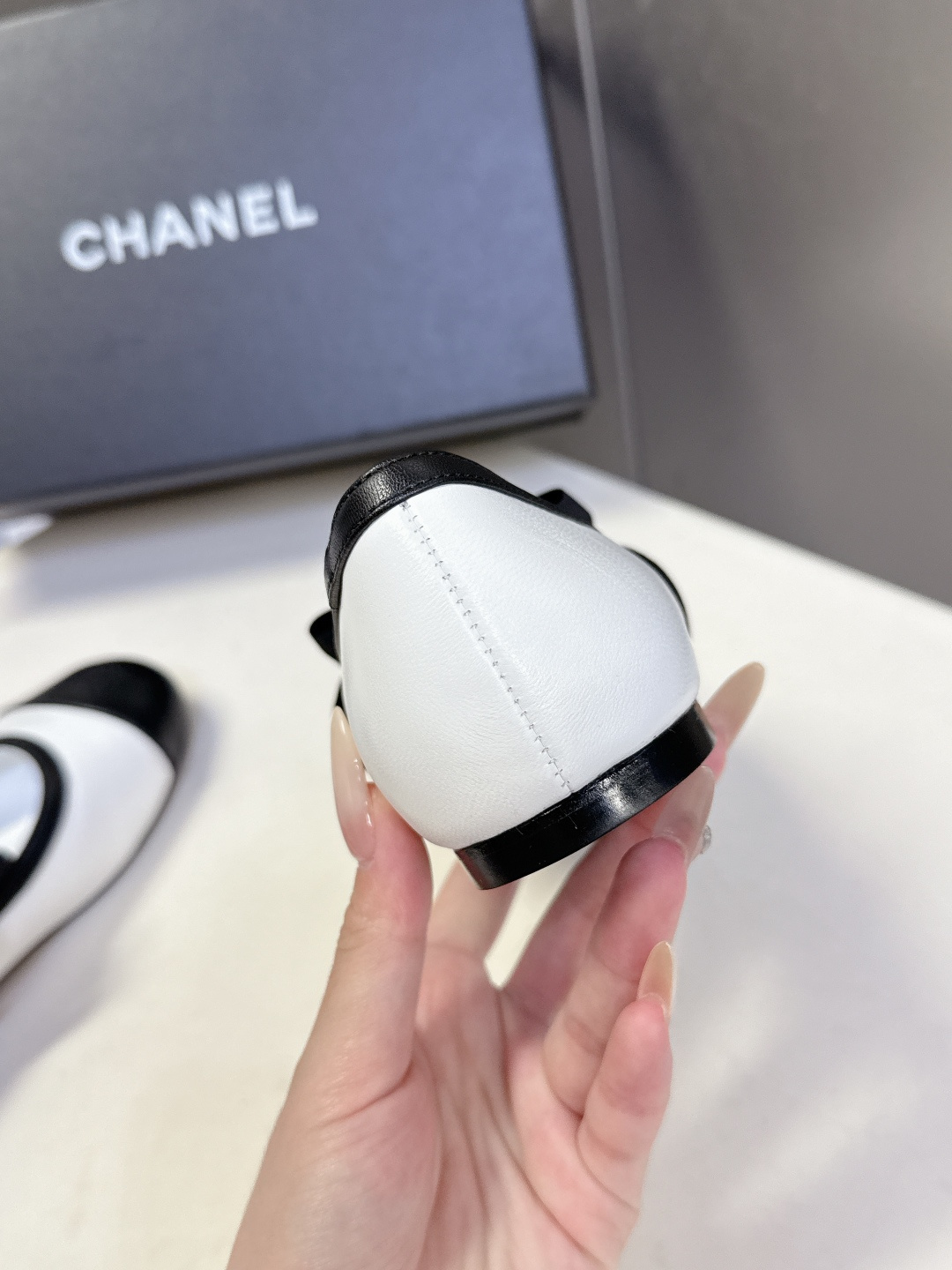 CHANEL香奈儿26C春夏最新款玛丽珍鞋 超多网红时尚博主种草 高级感舒适，配女神们的半身裙 经典的小