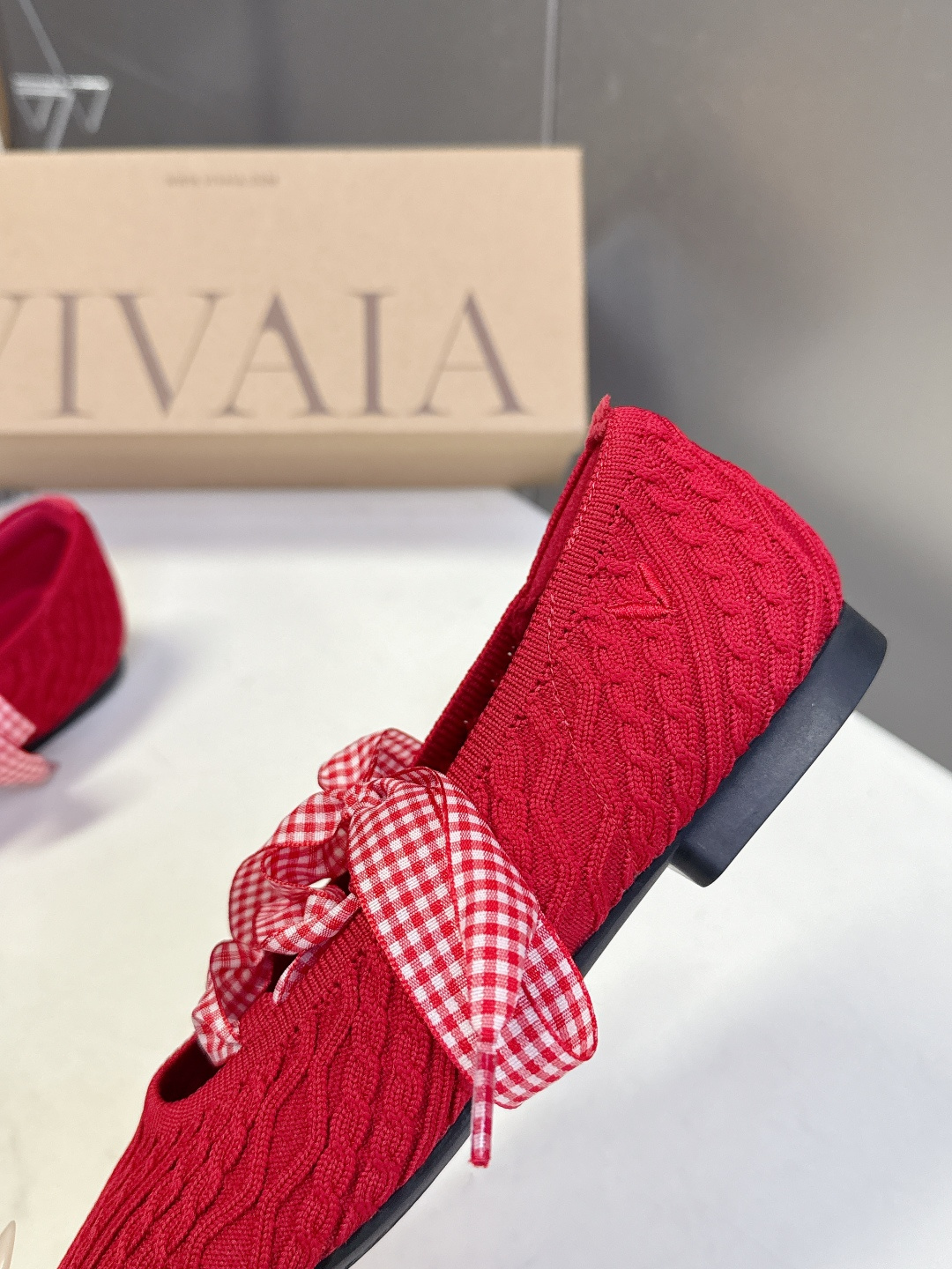 VIVAIA小众品牌春夏最新款玛丽珍鞋 超多明星网红种草 舒适、环保、时尚 为品牌核心的鞋履品牌Jenn