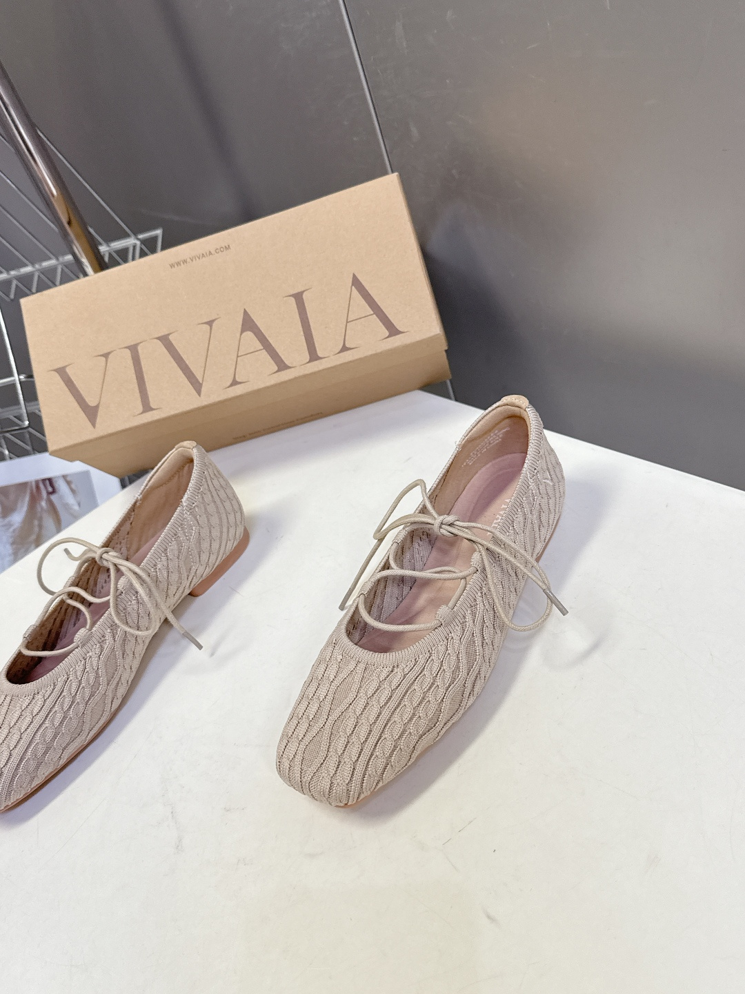 VIVAIA小众品牌春夏最新款玛丽珍鞋 超多明星网红种草 舒适、环保、时尚 为品牌核心的鞋履品牌Jenn