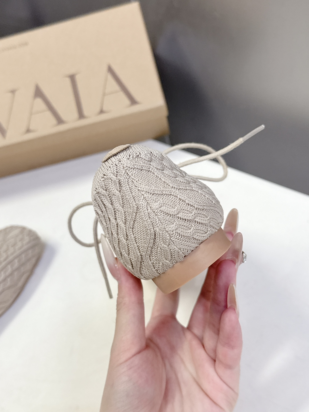 VIVAIA小众品牌春夏最新款玛丽珍鞋 超多明星网红种草 舒适、环保、时尚 为品牌核心的鞋履品牌Jenn