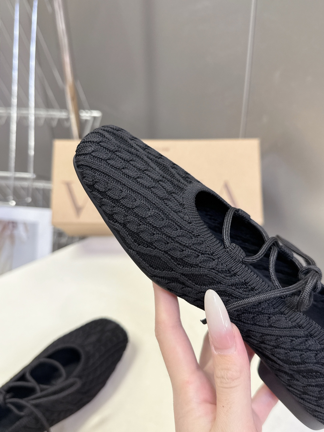 VIVAIA小众品牌春夏最新款玛丽珍鞋 超多明星网红种草 舒适、环保、时尚 为品牌核心的鞋履品牌Jenn