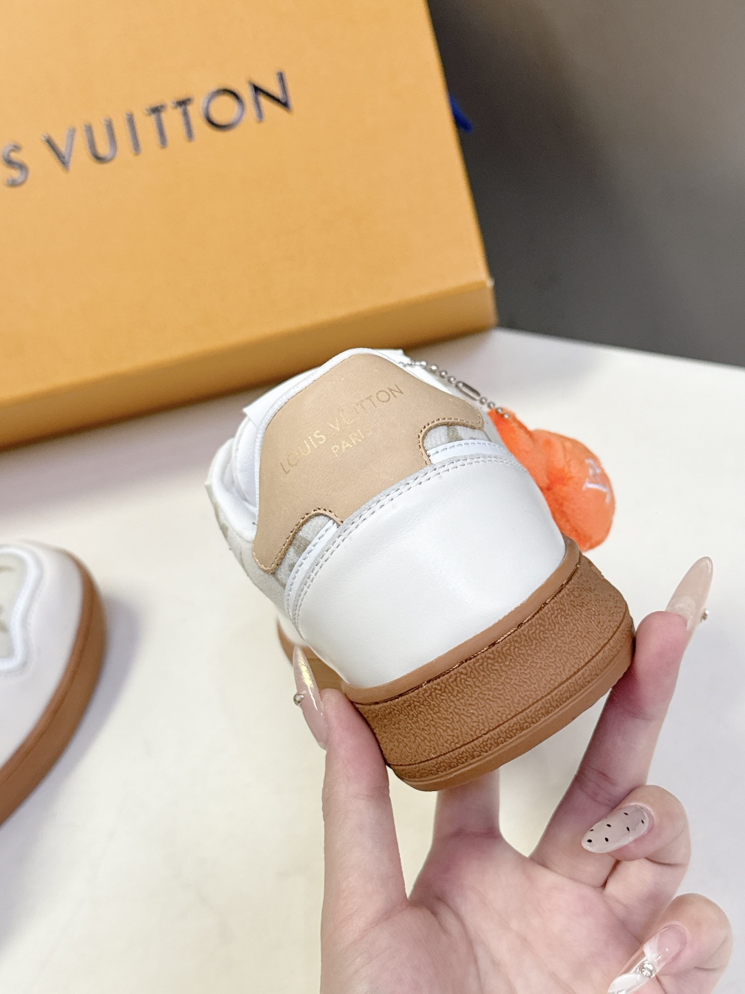 路易威登LV春夏新款运动德训鞋 专柜一鞋难求 每个店铺配额有限 超多网红时装博主种草 原版购入开发 完美