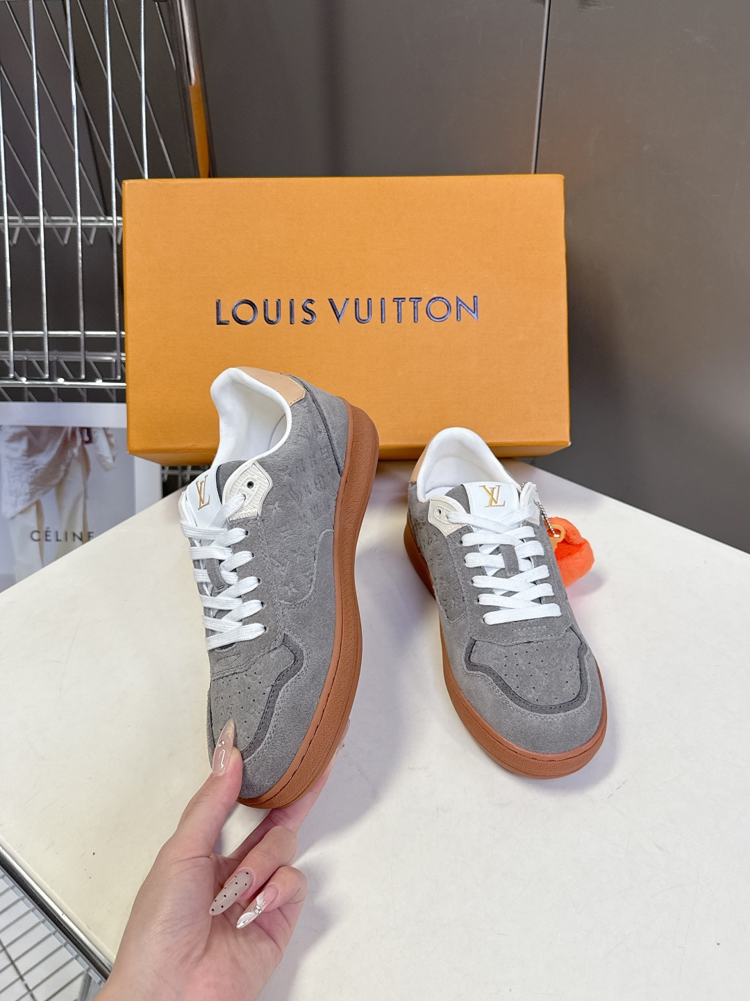 路易威登LV春夏新款运动德训鞋 专柜一鞋难求 每个店铺配额有限 超多网红时装博主种草 原版购入开发 完美